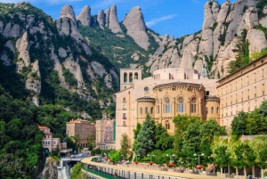 From Barcelona: Montserrat Private Day Trip With Pickup