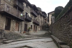 From Barcelona: Pre Pyrenees Hike & Rupit medieval
