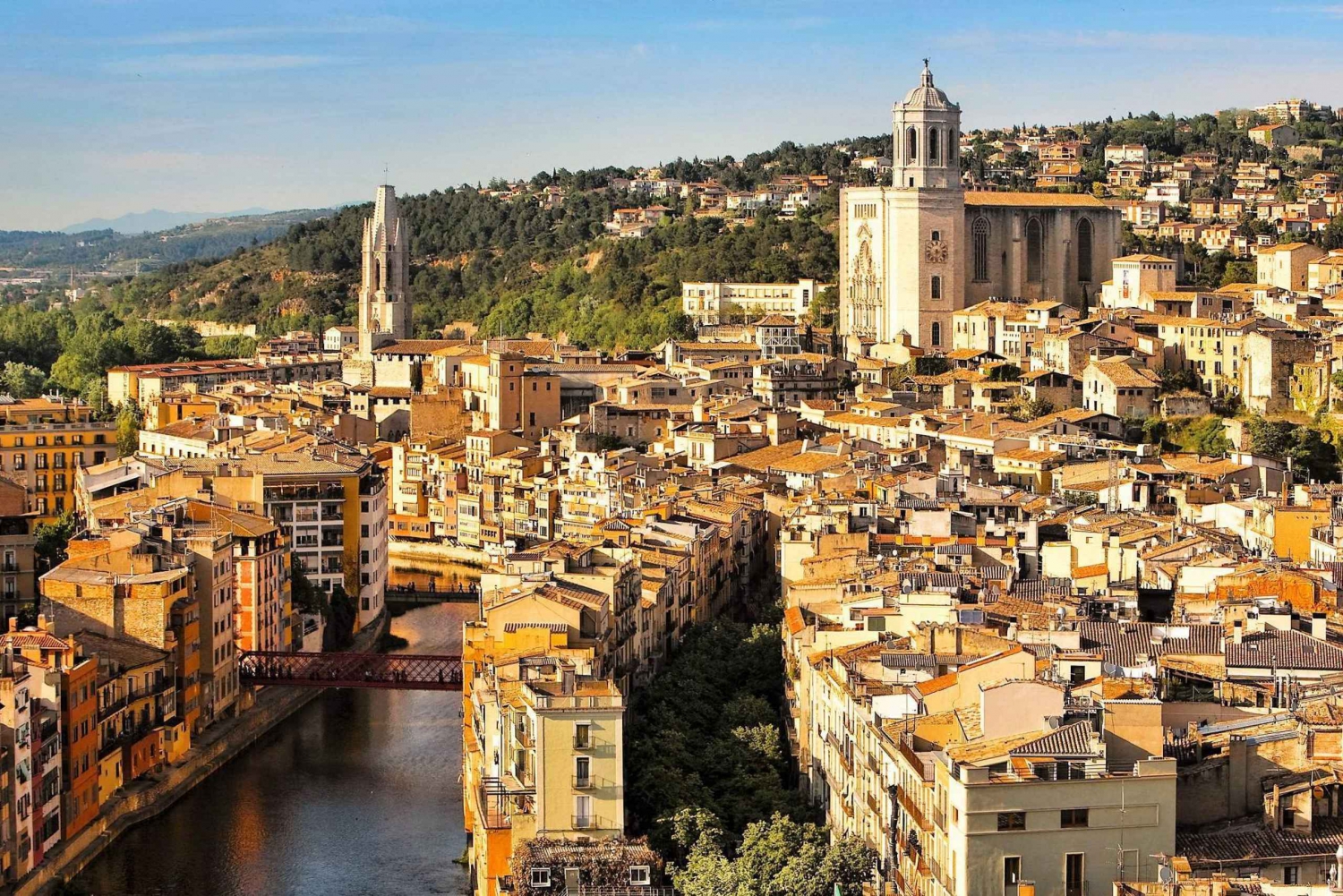 Barcelonasta: Yksityinen Gironan keskiaikainen puolipäiväinen kiertoajelu.