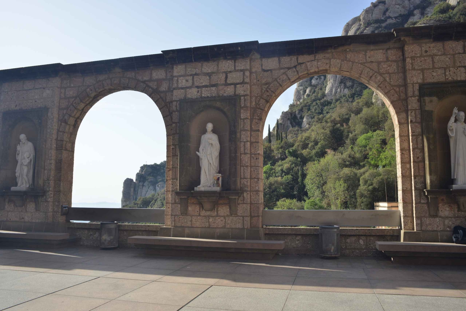 From Barcelona: Private Montserrat and Boutique Winery Tour