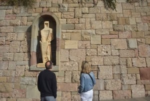 From Barcelona: Private Montserrat and Boutique Winery Tour