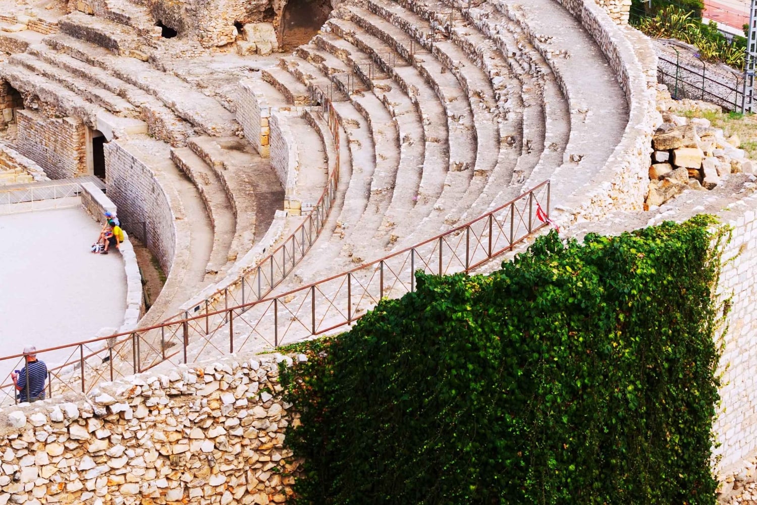 Da Barcellona: Tour privato guidato di Tarragona con tempo libero