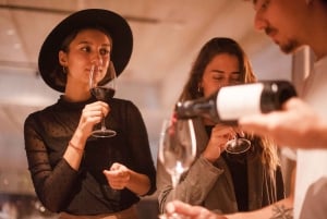 Från Barcelona: Privat tur med vin, tapas och cava