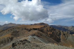 From Barcelona: Small-Group Pyrenees Hike with a Local Guide
