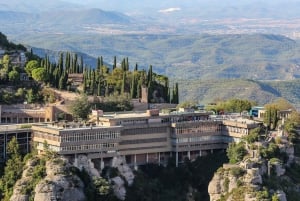 Depuis Salou : monastère de Montserrat et Colònia Güell