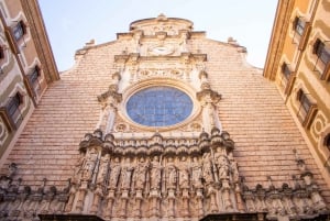Barcelone : Excursion à Montserrat avec déjeuner et dégustation de vin