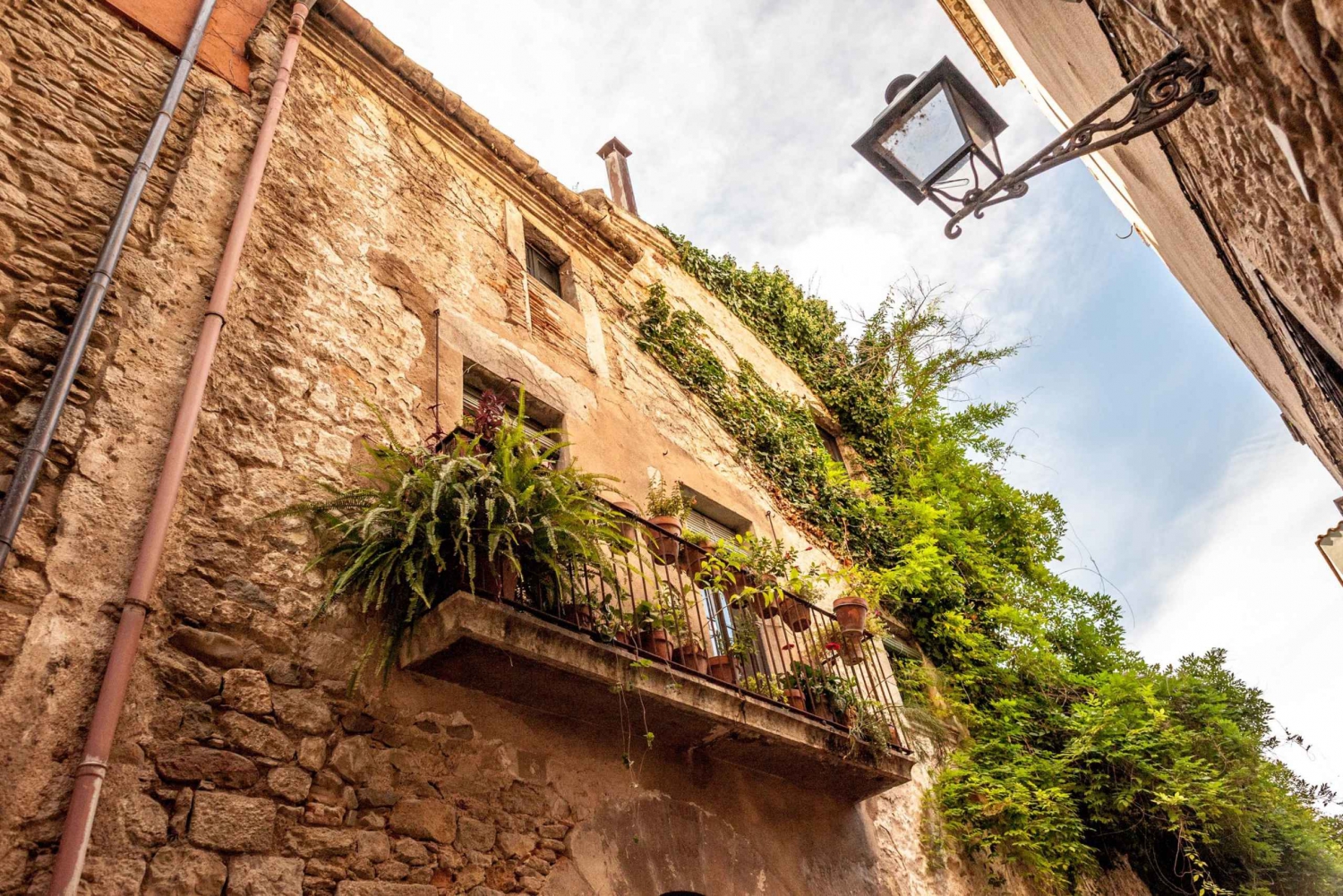Girona and Costa Brava Small Group Day Trip from Barcelona