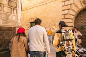 Barcelona: Gothic Quarter Private Photoshoot Experience