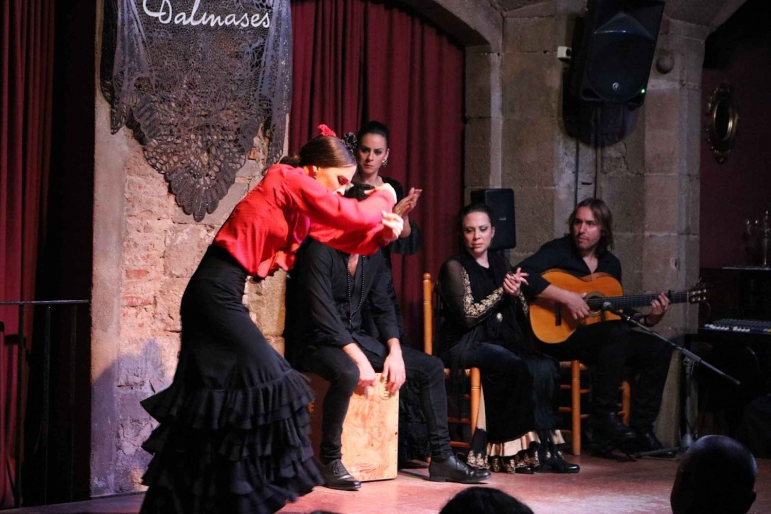 Barcelona: Half-Day Walking Tour with Tapas & Flamenco Show