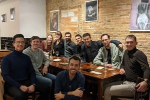 Tapas et vin dans le quartier le plus chaleureux de la ville