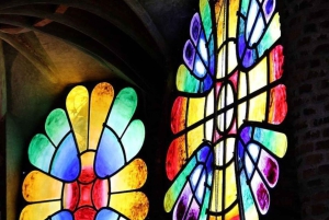 Najważniejsze atrakcje Zwiedzanie z przewodnikiem Krypty Gaudiego i Colonia Güell