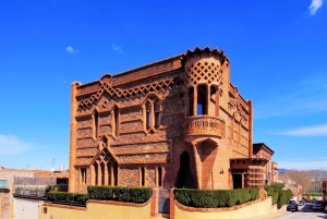 Najważniejsze atrakcje Zwiedzanie z przewodnikiem Krypty Gaudiego i Colonia Güell