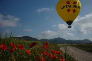 Heteluchtballon- en zeilavontuur vanuit Barcelona