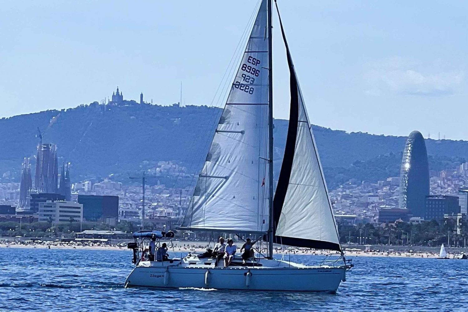 New Sailing / Boat Tour with Free Drinks and Tapas