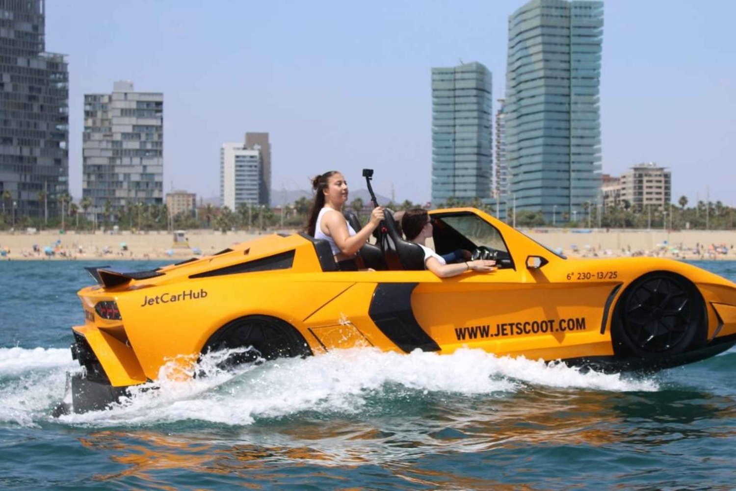 Jetcar: coche acuático en Barcelona
