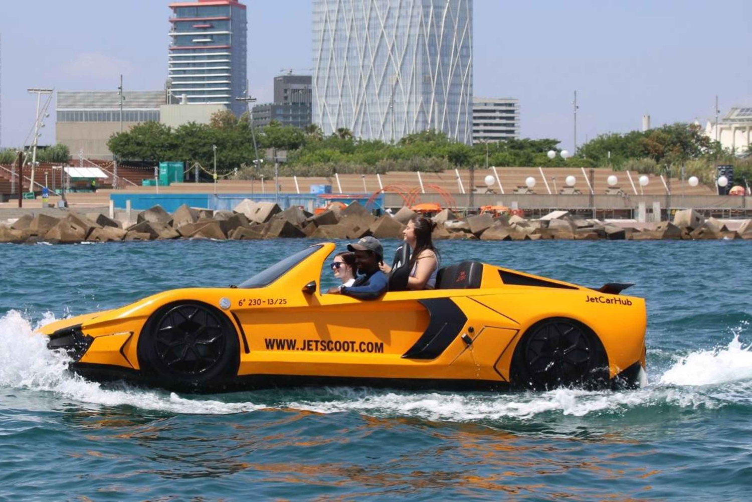 Jetcar: water car in Barcelona