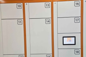 バルセロナのサグラダファミリア近くのロッカー荷物預かり所 24時間営業