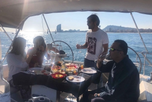 Luxury private sailing tour Barcelona 2 hours