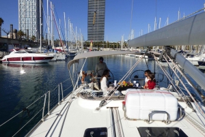 Luxury private sailing tour Barcelona 2 hours