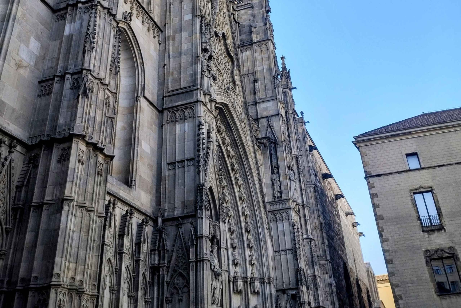 Keskiaikainen Barcelona: mukaansatempaava kierros viidellä aistilla