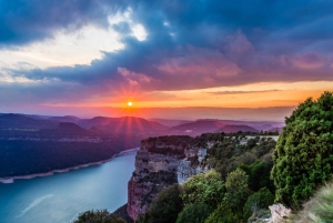 Excursión de un día en coche por las Ciudades Medievales de Cataluña desde Barcelona