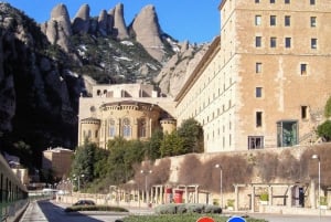 Montserrat: 6-Hour Tour with a Choice of 3 Levels of Hiking