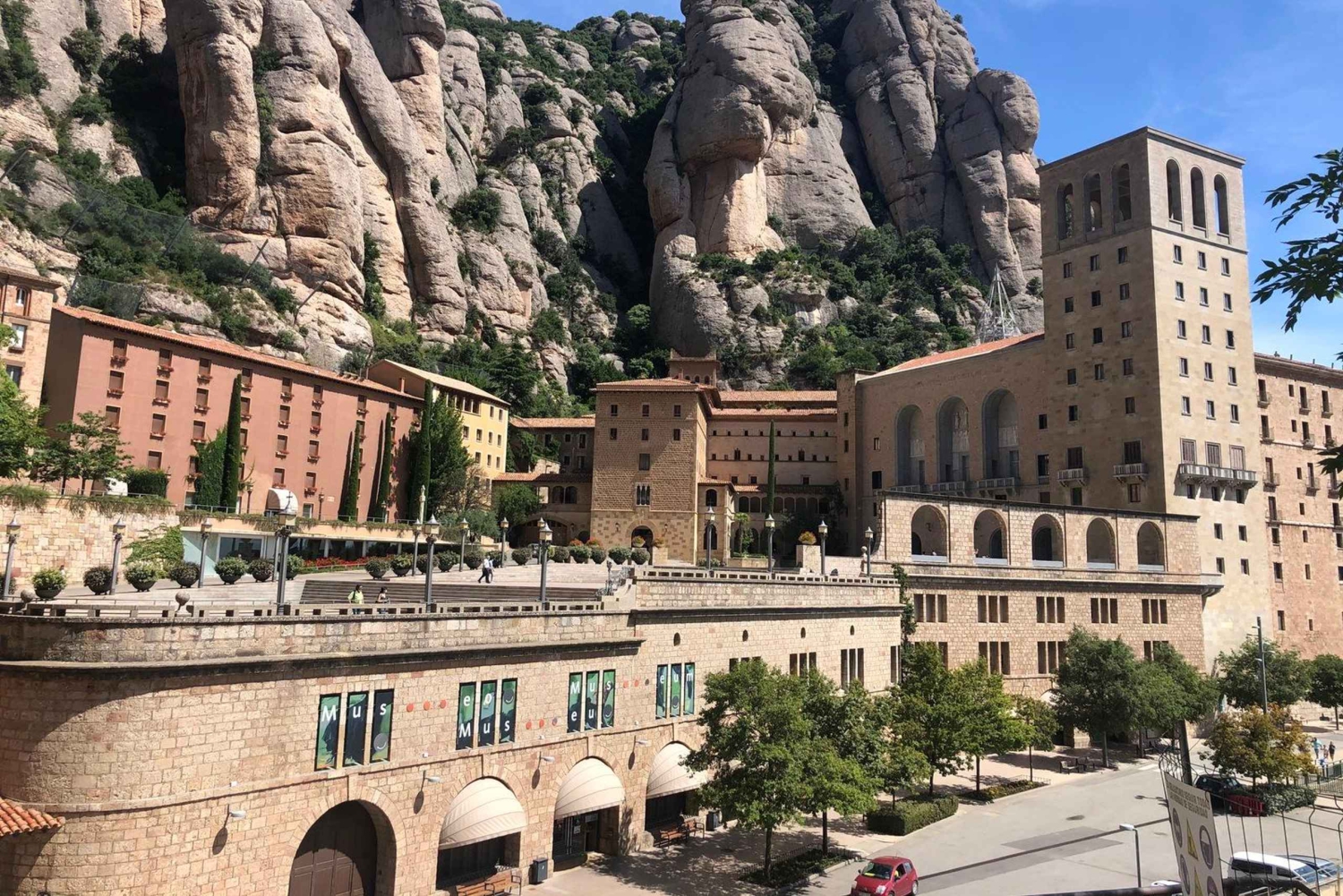 Barcelona: Montserrat e mais uma coisa - você escolhe