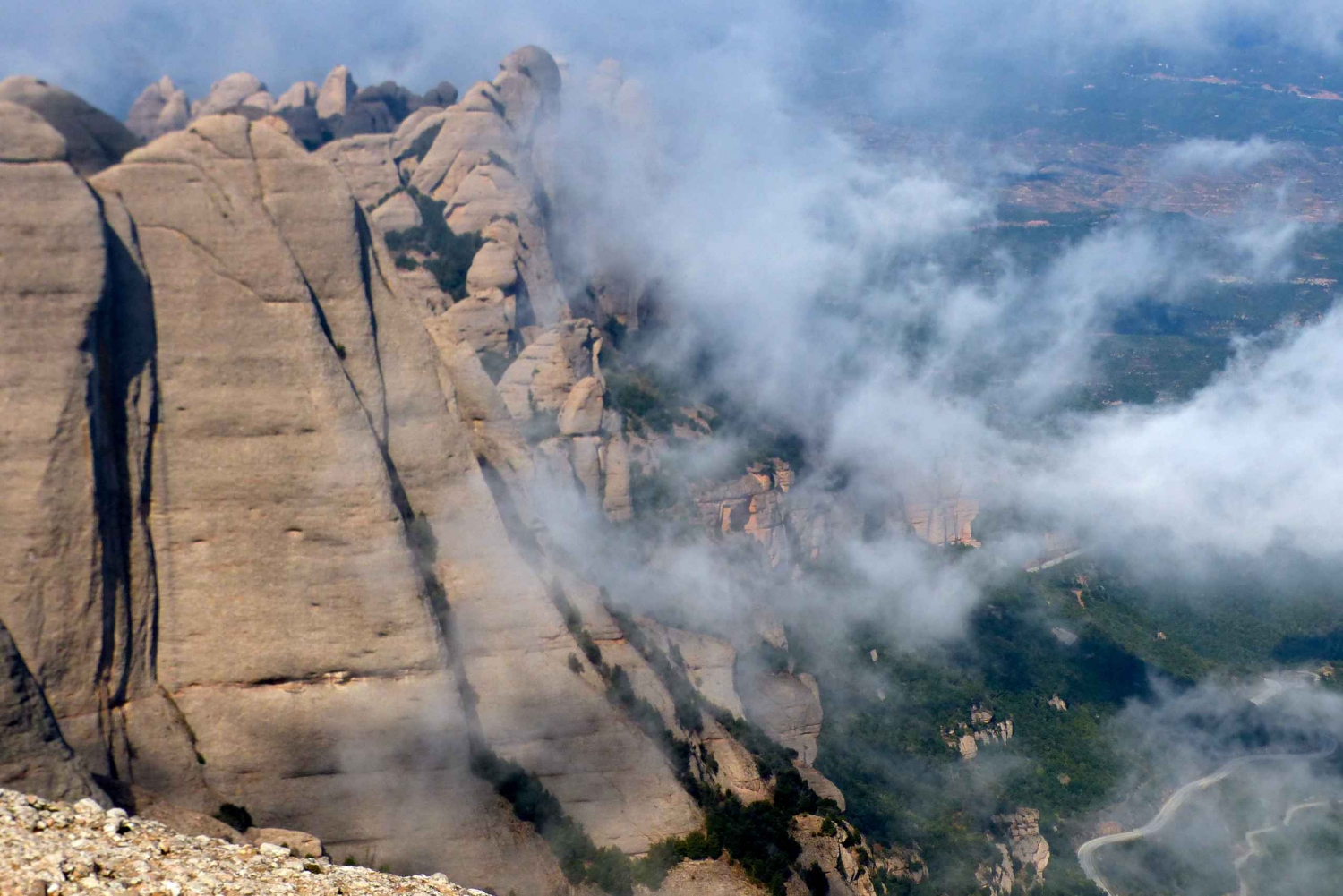 Montserrat Hike, Wine Tasting and Tapas from Barcelona