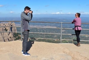 Montserrat Hike, Wine Tasting and Tapas from Barcelona