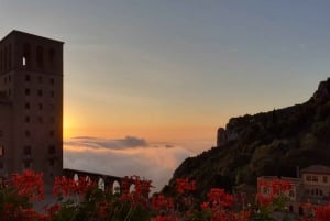 From Barcelona: Montserrat Tour, Rack Railway & Licor Taste