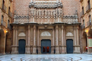 Montserrat: Morning or Afternoon Half-Day Trip with Pickup