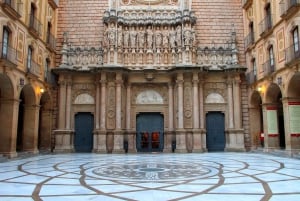 Montserrat: Tour privato di mezza giornata da Barcellona