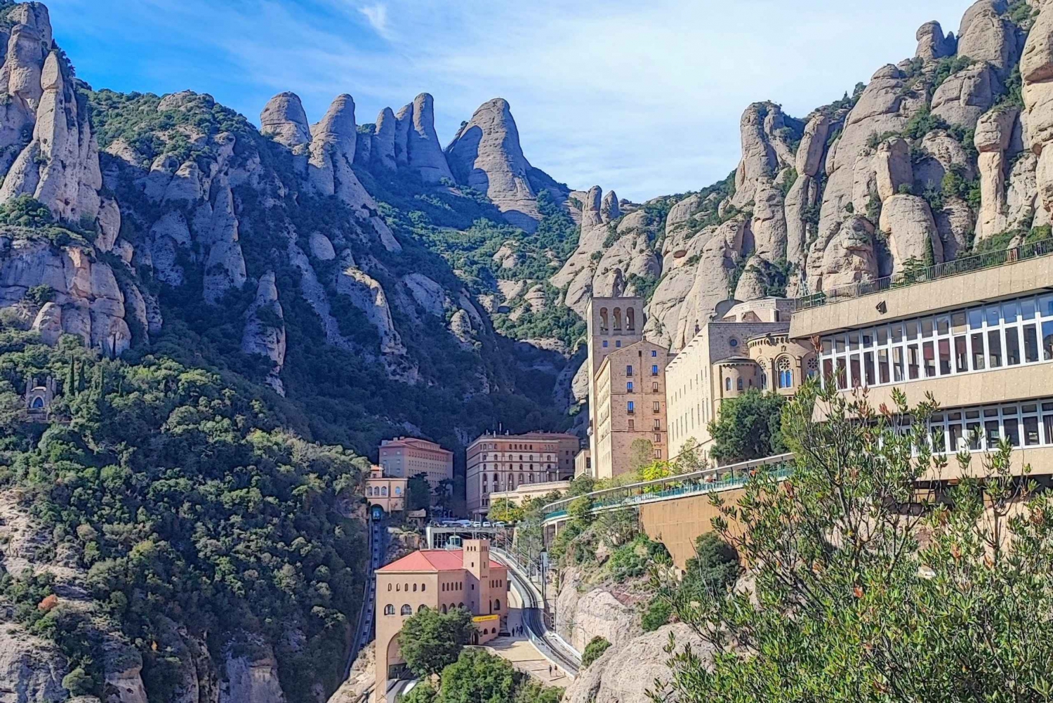 Montserrat-tur for små grupper med tog og taubane