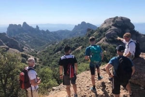 Wandeltour door Montserrat & rit met de kabelbaan naar de top van Sant Jeroni