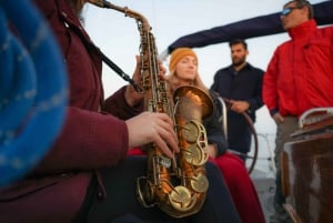 Barcelona: Live Music and Sailing Experience from Ṕort Vell
