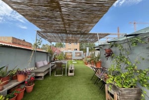 Barcelona: Rooftop Paella Cooking Masterclass