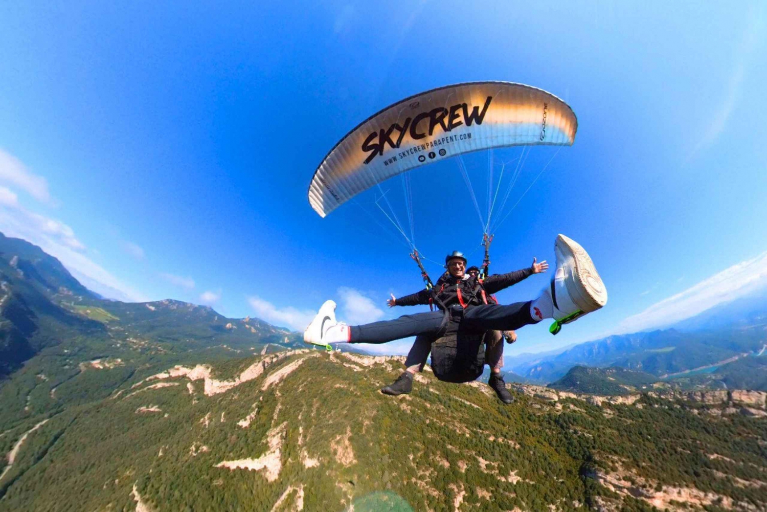 Parapente: Vive la magia del vuelo cerca de Barcelona. Reportaje incluído