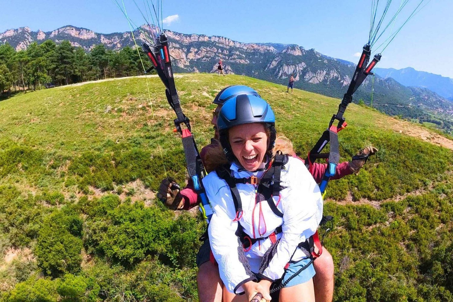 Parapente: Vive la magia del vuelo cerca de Barcelona. Reportaje incluído