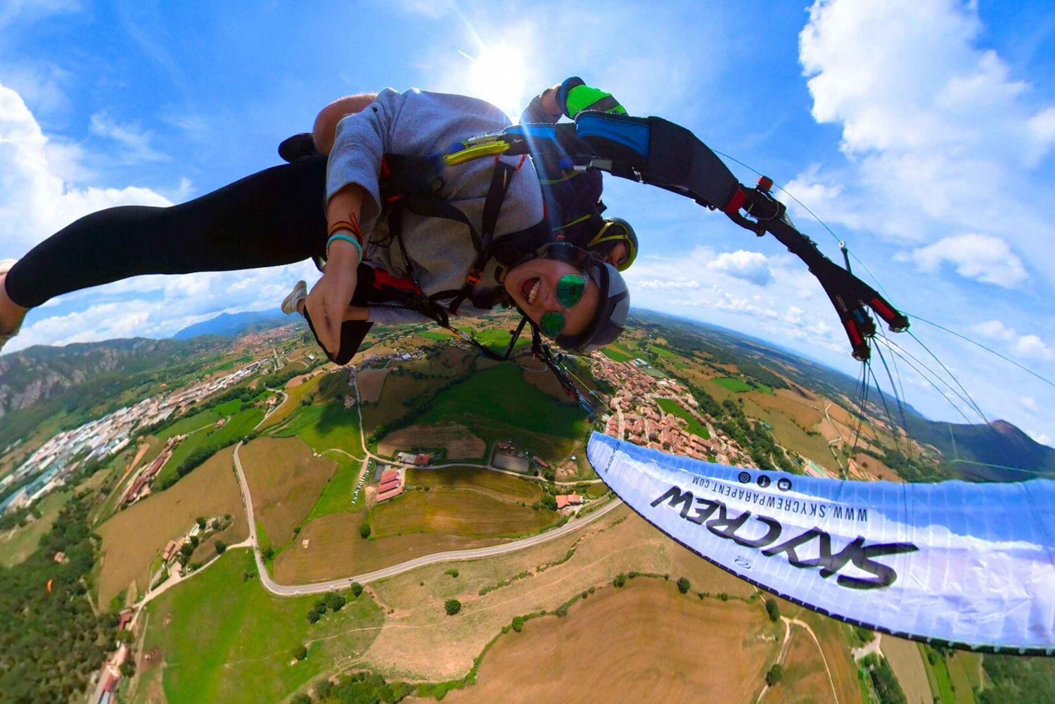 Parapente: Vive la magia del vuelo cerca de Barcelona. Reportaje incluído