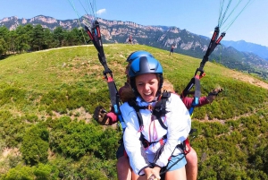 Parapente: Vive la magia del vuelo cerca de Barcelona. Reportaje incluído