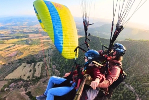 Paralotniarstwo: Doświadcz magii latania w pobliżu Barcelony. Raport zawiera