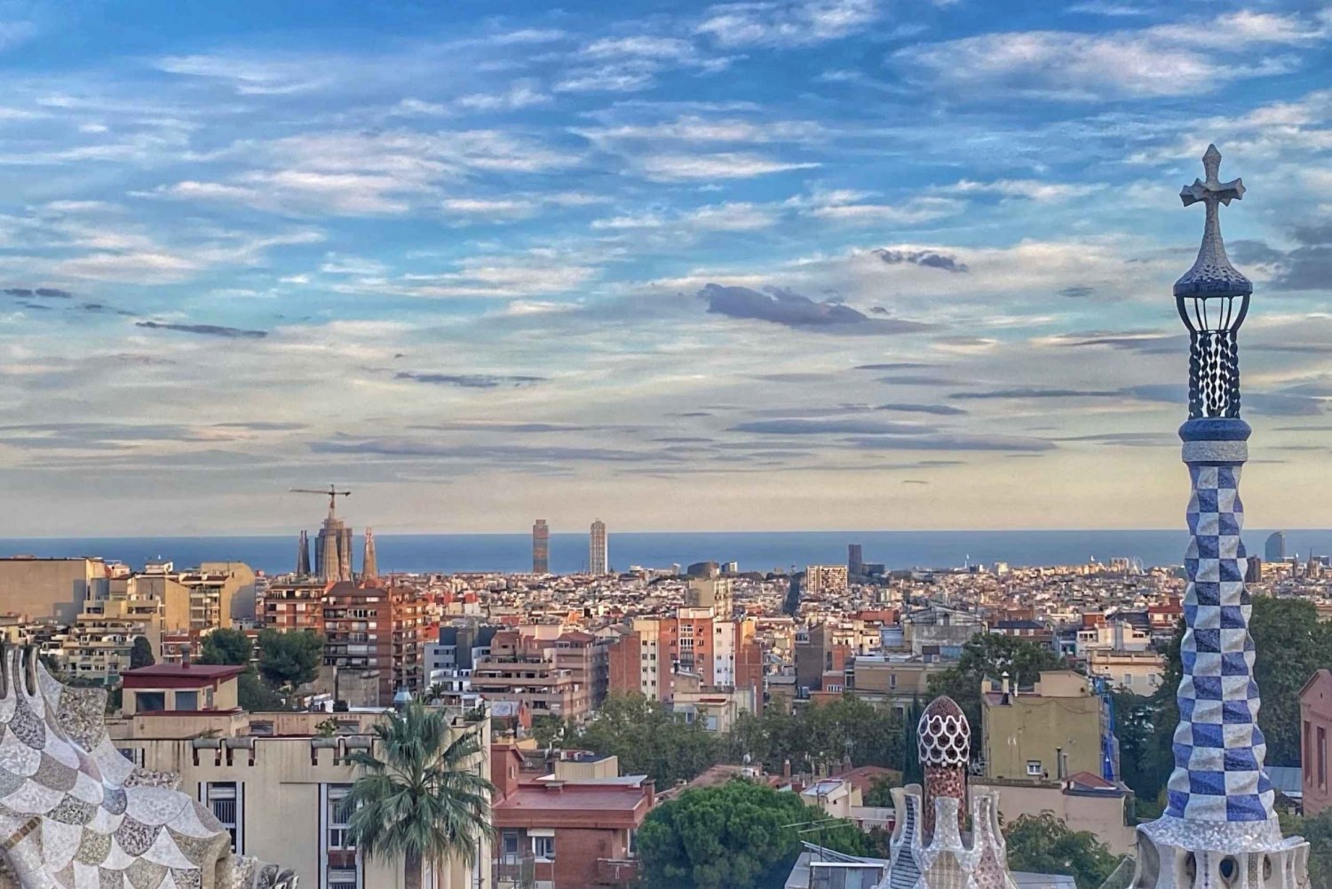 Barcelona: Wycieczka z przewodnikiem po Parku Güell ze wstępem bez kolejki