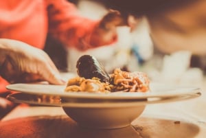Premium Paella-matlagingskurs, inkludert tapas og markedsomvisning