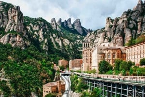 Barcelone : Visite privée de Monserrat, du château et du sel