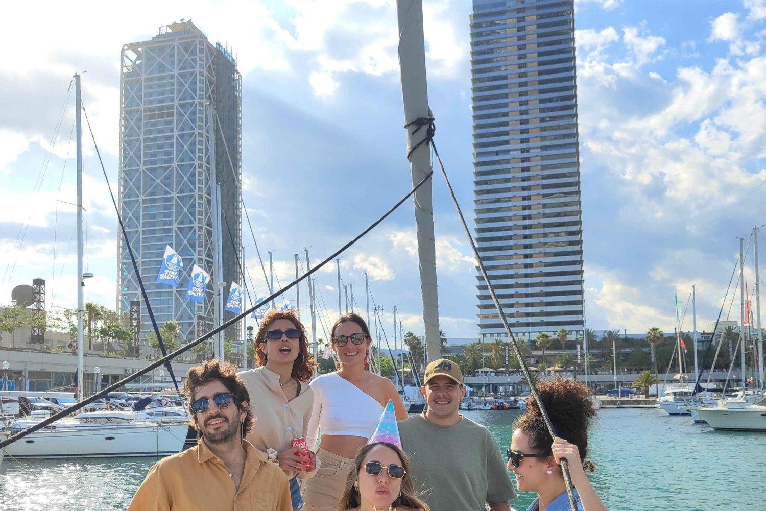 Prywatny rejs żaglówką w Barcelonie Luksusowa łódź + aperitify i drinki