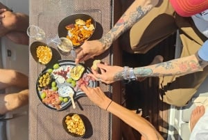 Prywatny rejs żaglówką w Barcelonie Luksusowa łódź + aperitify i drinki