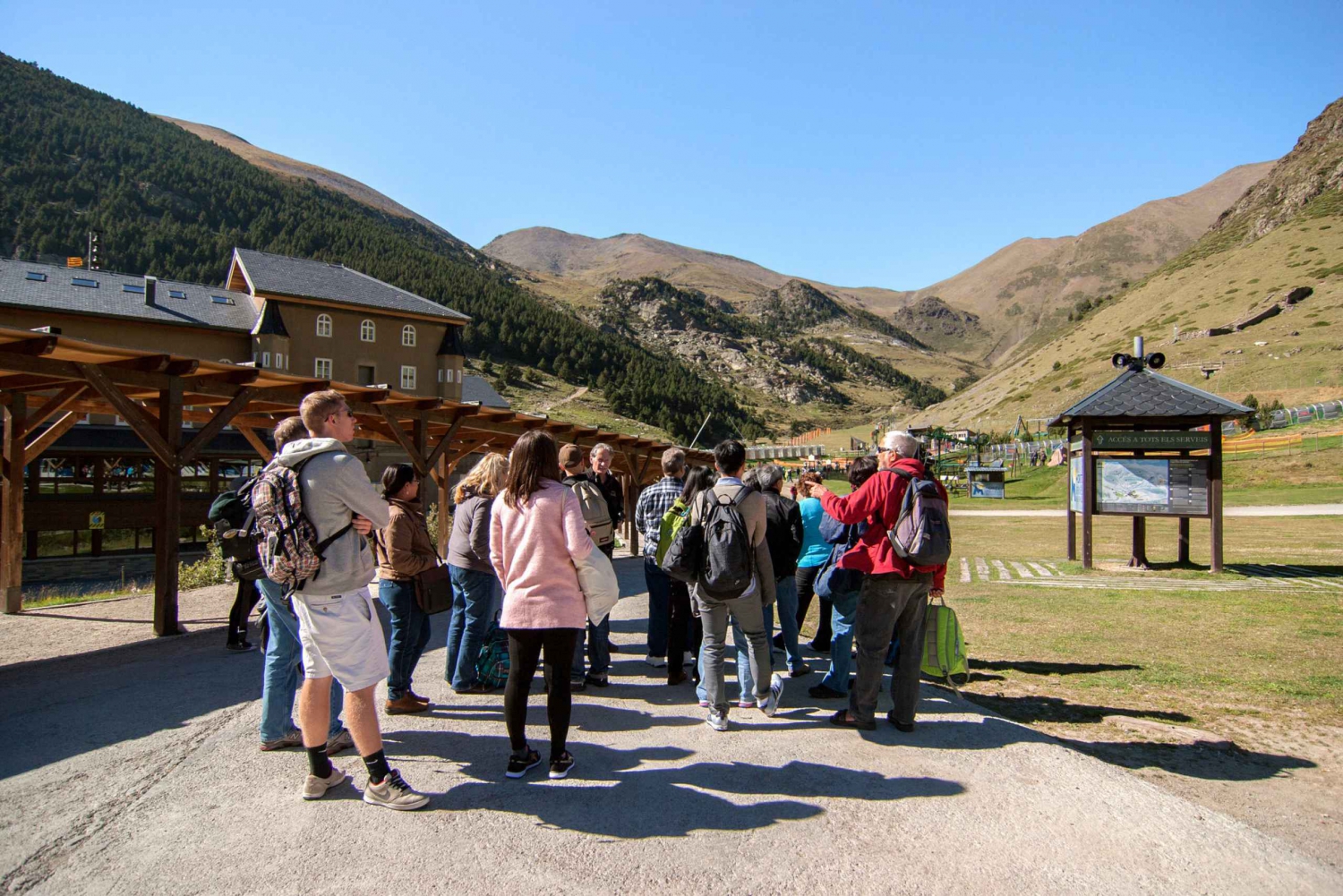Pyrenees Mountains Small-Group Tour from Barcelona