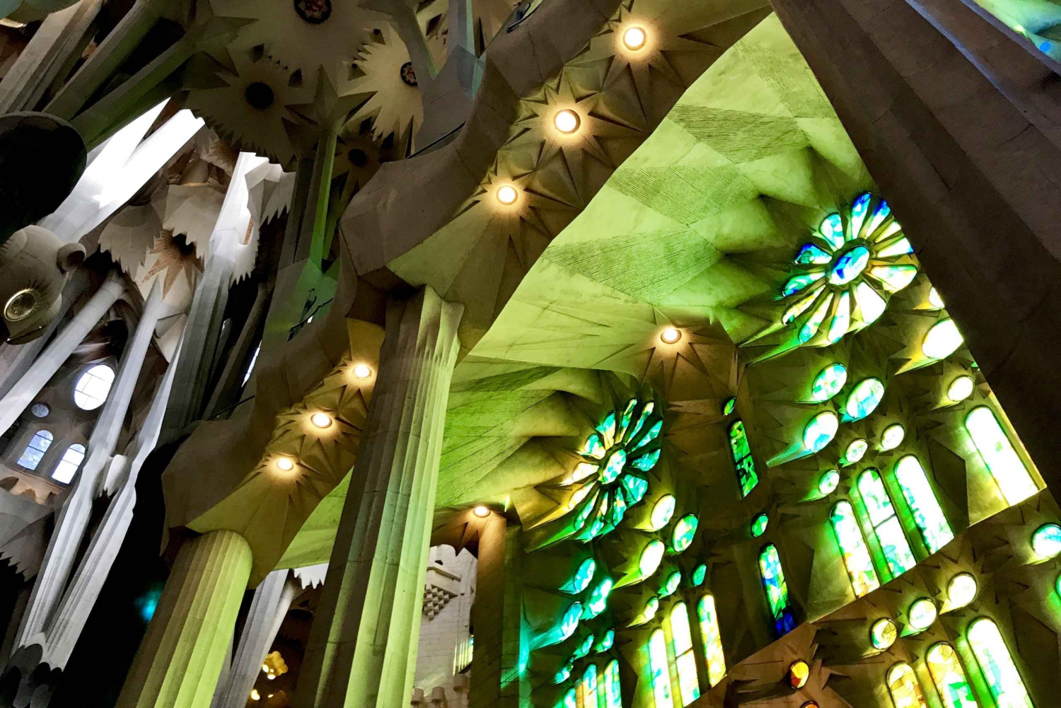Sagrada Família Basilica Skip-the-Line Guided Tour