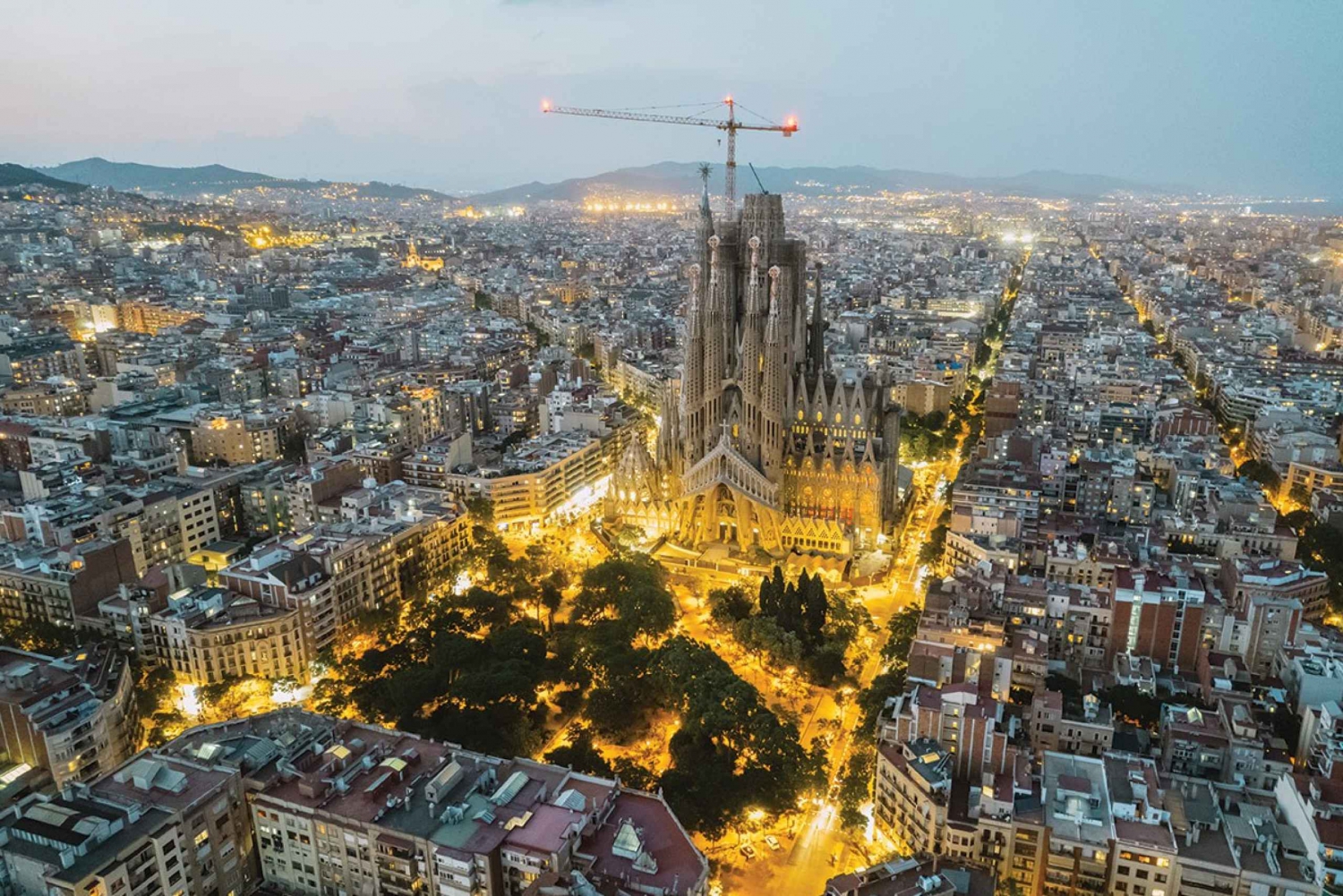 Barcelona: Gaudí Sightseeing Segwaytour met gids