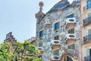 Barcelona: Gaudí Sightseeing Tour Guiado en Segway